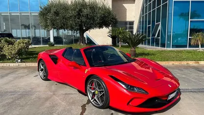 Usata Ferrari F8 721 CV (530 kW) 2023 Cabrio