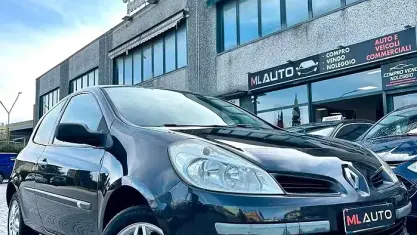 Usata Renault Clio II Dynamique 75 CV (55 kW) 2006 Nero Berlina