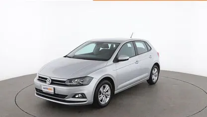 Argento Usata 2018 VW Polo Comfortline Tre volumi | 11.899 € (Buon prezzo)