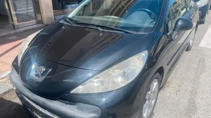 Usata Peugeot 207 90 CV (66 kW) 2009 Nero Berlina