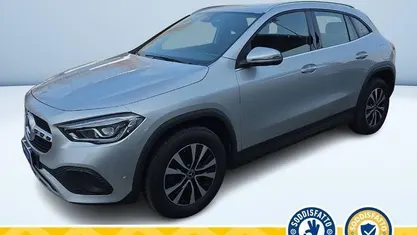 Usata Mercedes GLA220 190 CV (139 kW) 2022 Argento metallizzato SUV