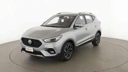 Käytetty MG ZS Luxury 106 HP (77 kW) 2023 Hopea Katumaasturi