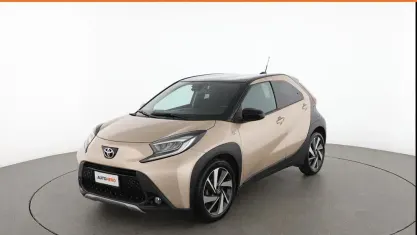 Occasion Toyota Aygo X Lounge 72 ch (52 kW) 2022 Doré SUV