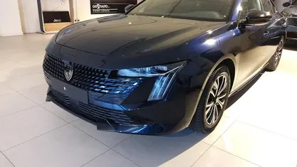 Blu Nuova 2025 Peugeot 508 GT Tre volumi | 37.400 € (Buon prezzo)