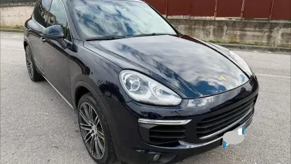 Usata Porsche Cayenne 250 CV (183 kW) 2016 Blu SUV