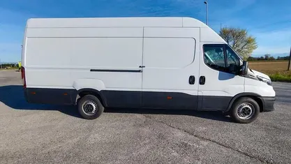 Usata Iveco Daily 156 CV (114 kW) 2022