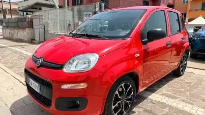 Usata Fiat Panda Pop 69 CV (50 kW) 2019 Rosso Utilitaria