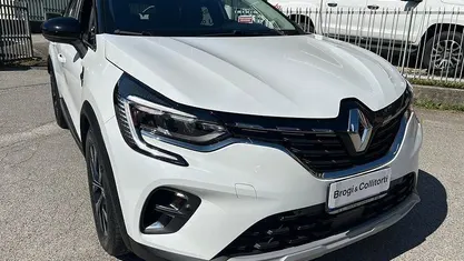Usata Renault Captur Techno 143 CV (105 kW) 2023 Bianco SUV
