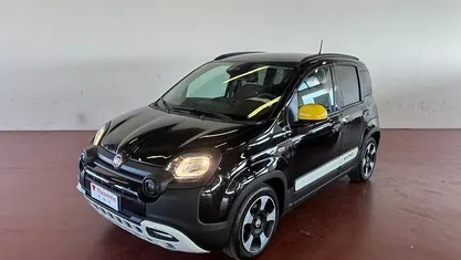 Usata Fiat Panda Cross Cross 69 CV (50 kW) 2025 Nero cinema pastello Utilitaria
