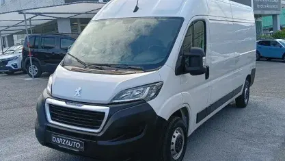 Usata Fiat Ducato 140 CV (102 kW) 2023 Bianco pastello Furgone