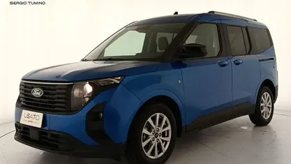 Usata Ford Tourneo Titanium 2024 Blu/azzurro Furgone