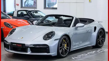 Usata Porsche 992 650 CV (478 kW) 2021 Cabrio
