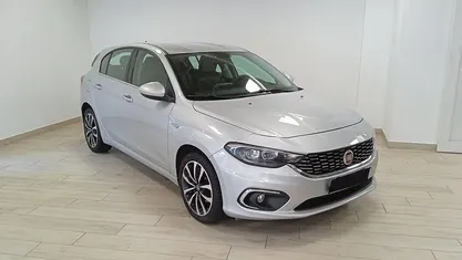 Argento Usata 2017 Fiat Tipo Lounge Tre volumi | 10.900 € (Buon prezzo)