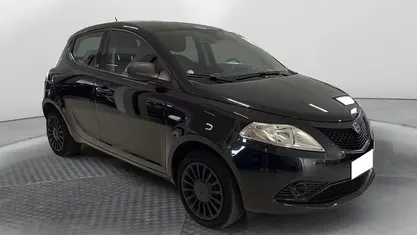 Usata 2019 Lancia Ypsilon Utilitaria | 9900 € (Buon prezzo)