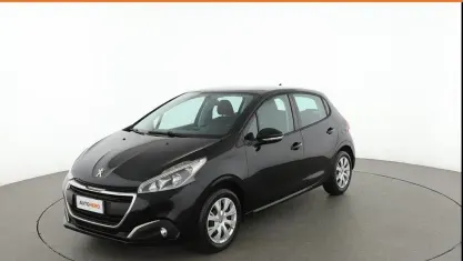 Usata Peugeot 208 Active 68 CV (50 kW) 2015 Nero Utilitaria
