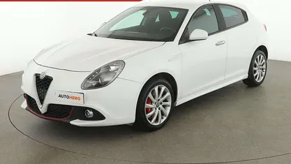 Begagnad Alfa Romeo Giulietta 120 HK (88 kW) 2019 Vit Halvkombi