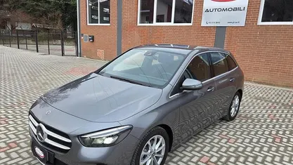 Usata Mercedes B180 Premium 136 CV (100 kW) 2019 Grigio Monovolume