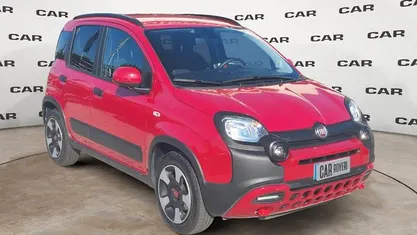 Usata 2024 Fiat Panda Cross Cross Due volumi | 14.200 € (Buon prezzo)