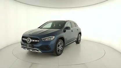 Usata Mercedes GLA180 136 CV (100 kW) 2022 Blu SUV
