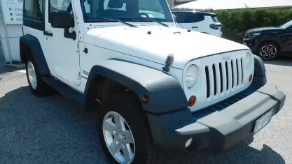 Usata Jeep Wrangler Sport 200 CV (147 kW) 2012 Bianco SUV