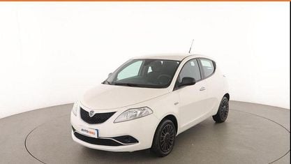 Occasion Lancia Ypsilon Silver 70 ch (51 kW) 2018 Blanc Citadine