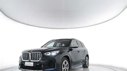 Usata BMW iX1 Comfort Edition 230 kW (313 CV) 2023 Black sapphire metallizzato SUV