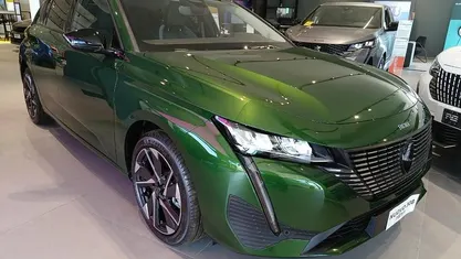 Usata 2025 Peugeot 308 Allure | 29.500 € (Buon prezzo)