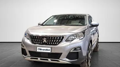 Usata 2018 Peugeot 3008 Allure SUV | 15.107 € (Ottimo prezzo)