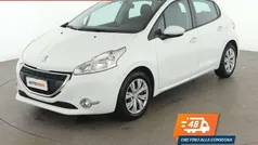 Bianco Usata 2015 Peugeot 208 Active Due volumi | 7399 € (Buon prezzo)