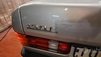Usata Mercedes 190 122 CV (89 kW) 1988 Berlina