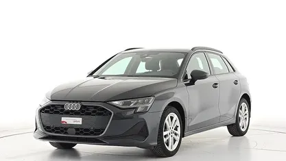 Usata Audi A3 Ambiente 116 CV (85 kW) 2025 Grigio Berlina