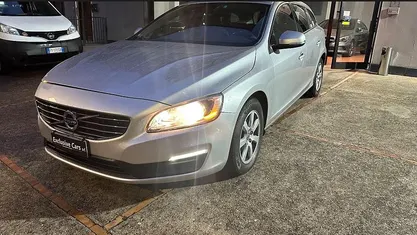 Argento Usata 2013 Volvo V60 Momentum Station wagon | 3650 € (Buon prezzo)