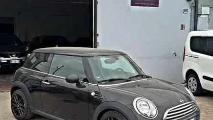 Usata Mini ONE 75 CV (55 kW) 2013 Marrone Utilitaria