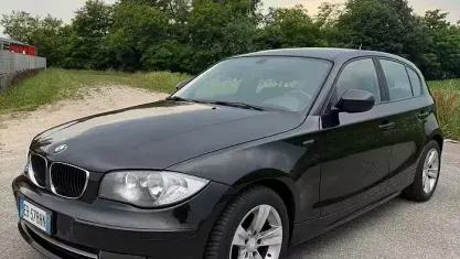 Usata BMW 118 143 CV (105 kW) 2010 Nero Utilitaria