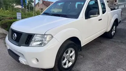 Usata Nissan Navara 190 CV (139 kW) 2015 Bianco Pick-up