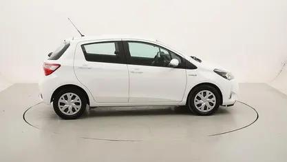Usata Toyota Yaris Hybrid Business Edition 101 CV (74 kW) 2019 Utilitaria