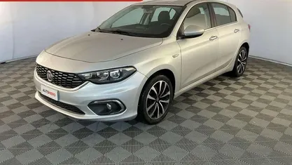 Usata Fiat Tipo Lounge 95 CV (69 kW) 2019 Argento Berlina