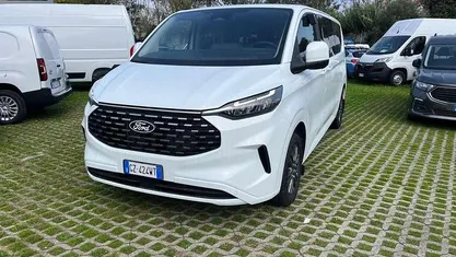 Bianco Nuova 2025 Ford Tourneo Custom Titanium Furgone | 41.400 € (Ottimo prezzo)