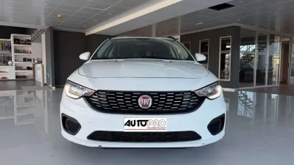Usata Fiat Tipo Easy 120 CV (88 kW) 2018 Bianco Station wagon