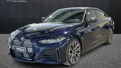 Usata BMW M440 M Sport 374 CV (275 kW) 2022 Blu scuro metallizzato Berlina