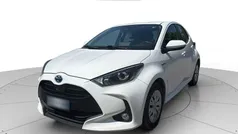 Bianco Usata 2021 Toyota Yaris Hybrid Active Due volumi | 16.500 € (Ottimo prezzo)