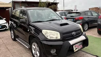 Usata Toyota RAV4 116 CV (85 kW) 2005 SUV