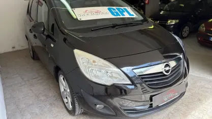 Usata Opel Meriva Cosmo 120 CV (88 kW) 2011 Nero Monovolume