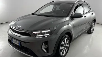 Astro grey Usata 2025 Kia Stonic Style SUV | 16.400 € (Buon prezzo)