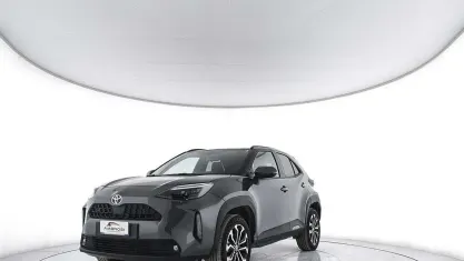 Usata Toyota Yaris Cross 92 CV (67 kW) 2023 Grigio SUV