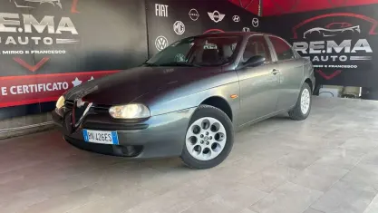 Usata Alfa Romeo 156 Distinctive 140 CV (102 kW) 2001 Grigio Berlina