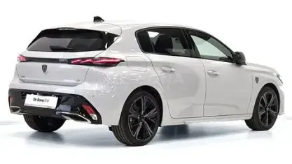 Usata Peugeot 308 GT 131 CV (96 kW) 2026 Metallisee vernis blanc okenit Berlina