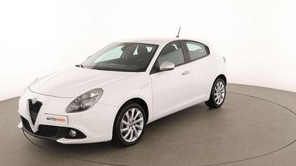Usata Alfa Romeo Giulietta Super 120 CV (88 kW) 2018 Bianco Utilitaria
