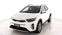 Bianco Usata 2024 Kia Stonic Style SUV | 15.500 € (Ottimo prezzo)