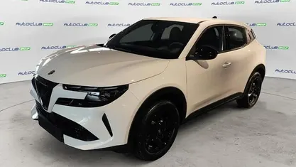 Nuova Alfa Romeo GT Junior 145 CV (106 kW) 2026 Bianco SUV